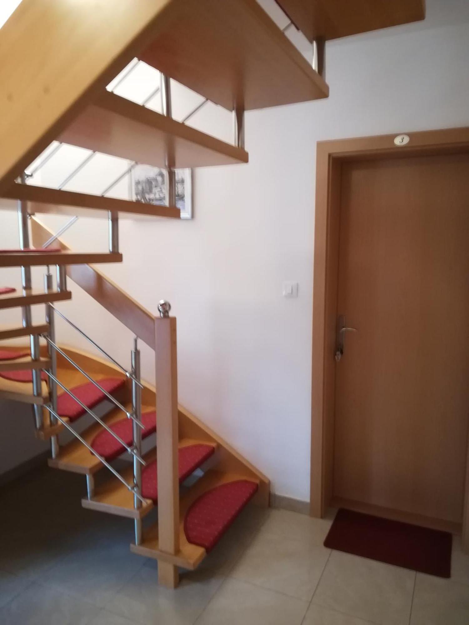 Apartments Laura Senj  Εξωτερικό φωτογραφία
